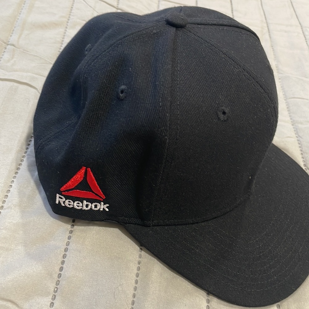 Men’s Reebok UFC SnapBack hat - Picture 2 of 3